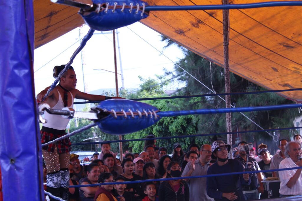 Davisha luchador exótico