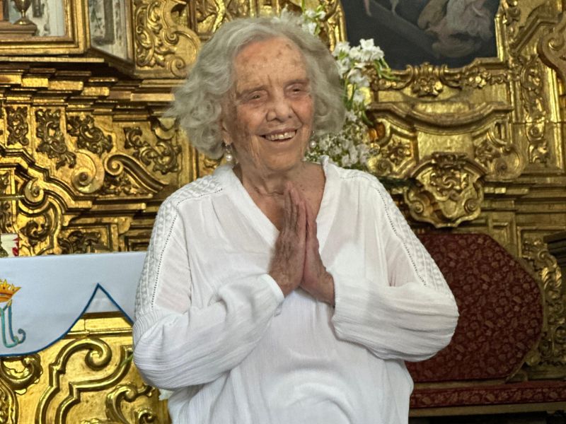 Elena Poniatowska celebra su cumpleaños 93
