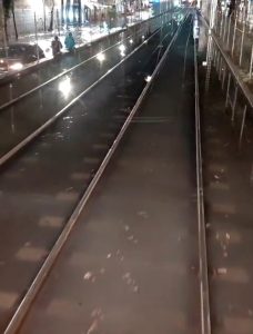 El Tren Ligero sufrió afectaciones debido a las fuertes lluvias de ayer