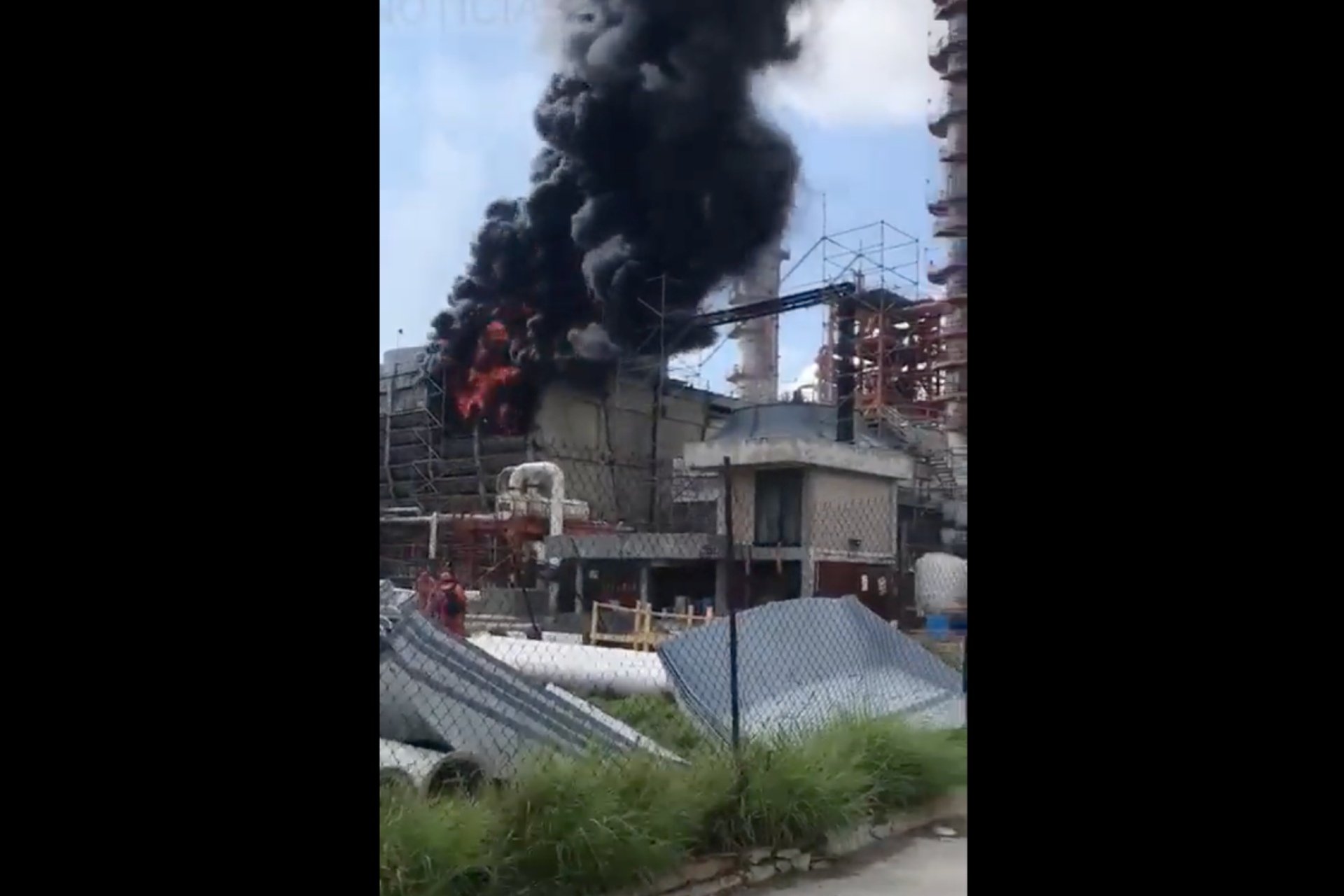 incendio_refineria_pemex