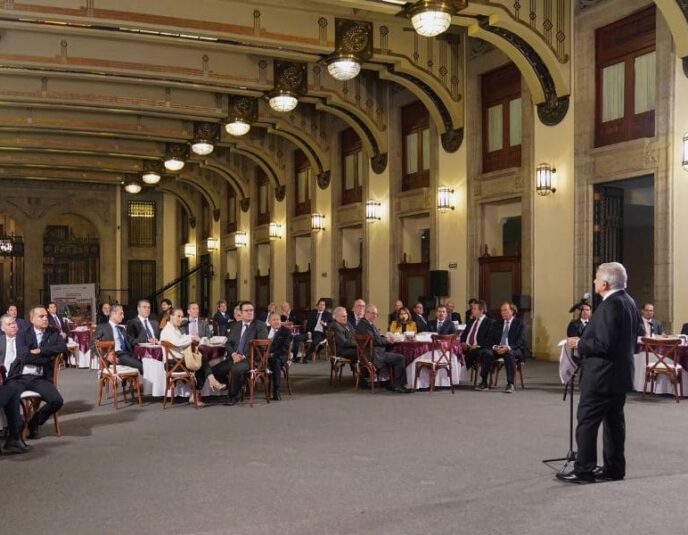 AMLO cena Sinaloa Sorteo Lotería Nacional