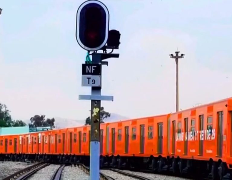Metro Línea 1 CDMX 55 años