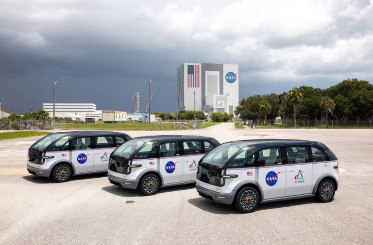 Canoo NASA astrovans Artemis II
