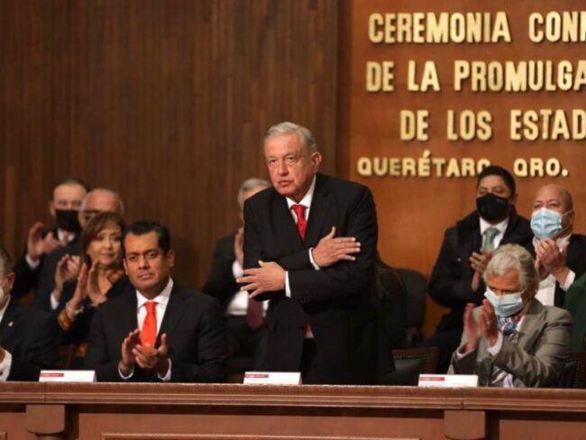 AMLO Constitución