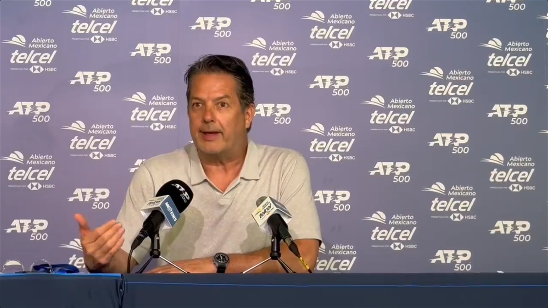 Álvaro Falla, director del Abierto