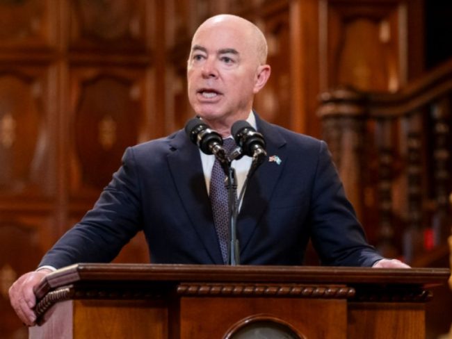 Mayorkas sistema migratorio