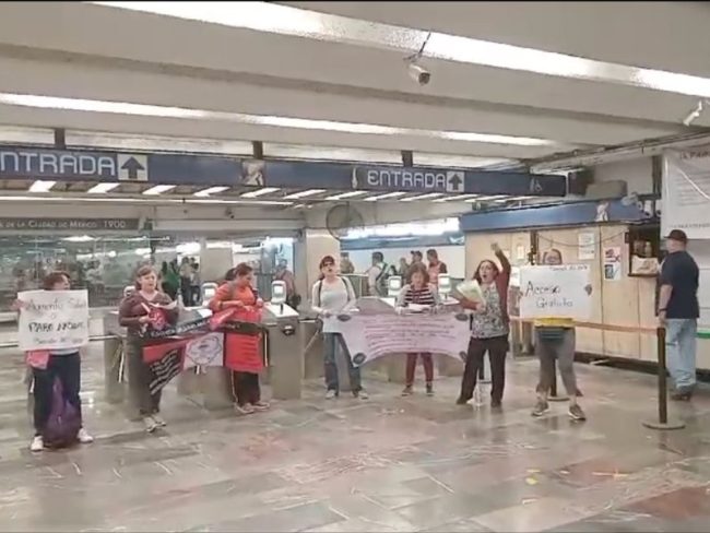 CNTE en Metro de la CDMX