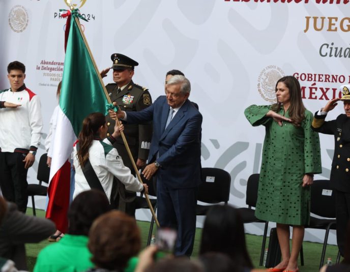 Abanderamiento de AMLO a la delegación mexicana que irá a París 2024.