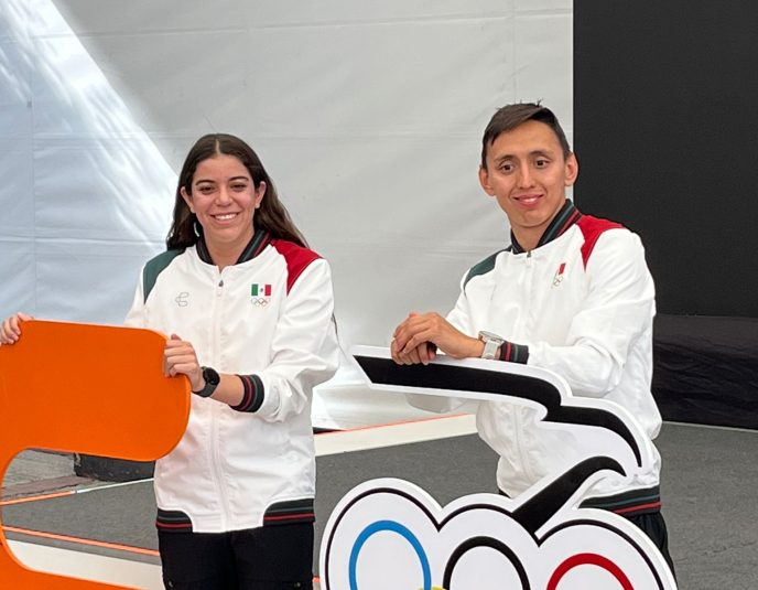 Alejandra Orozco y Emiliano Hernández serán los abanderados