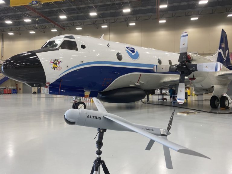 NOAA EU huracanes