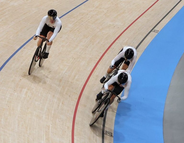 EQUIPO CICLISMO