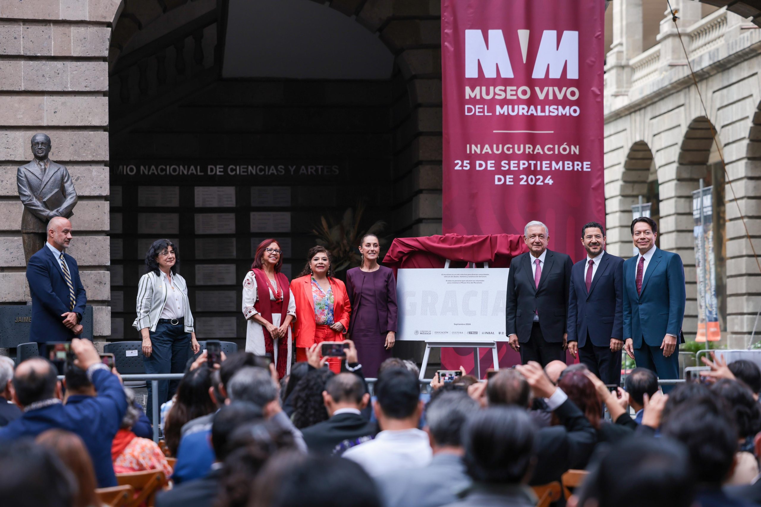 Museo Vivo Muralismo SEP AMLO Sheinbaum
