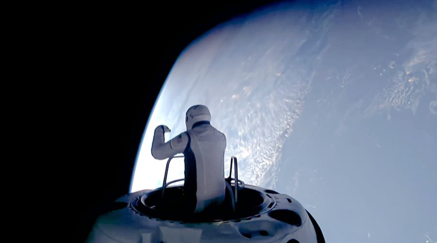 Primera Caminata Espacial comercial Space X