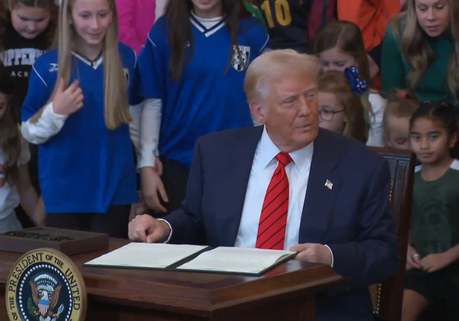 Trump decreto anti transgénero deportes