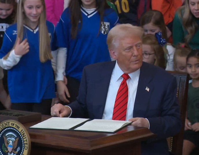 Trump decreto anti transgénero deportes