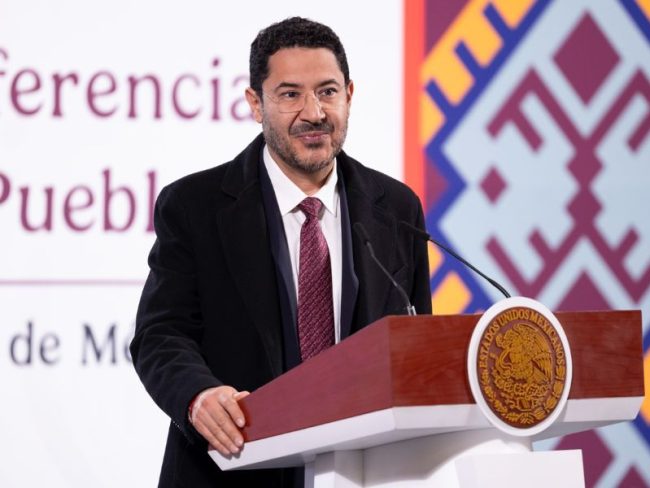 Martí Batres Fundación ISSSTE