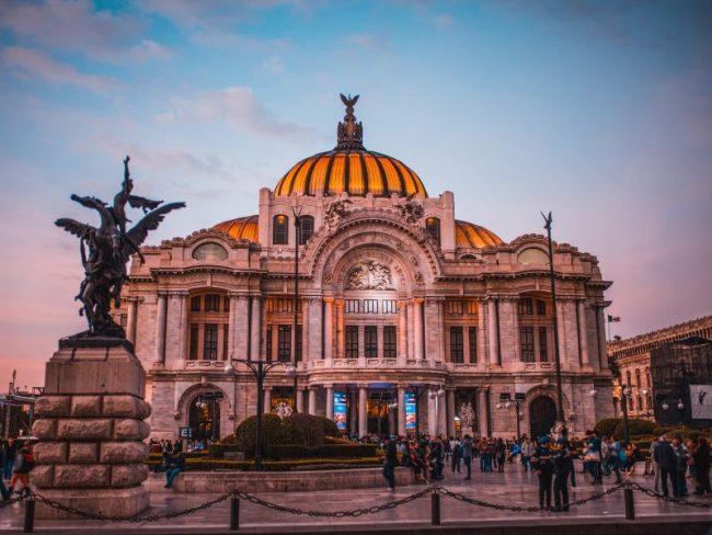 La Compañía Nacional de Ópera dio a conocer su temporada para este año en Palacio de Bellas Artes con estrenos como "Romero y Julieta" y "Rigoletto"