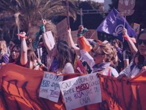 Exigencias mujeres