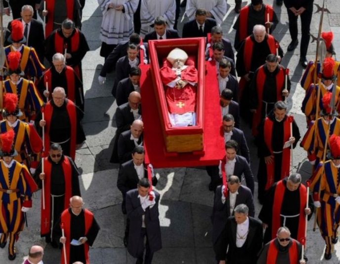 Despiden al papa Francisco
