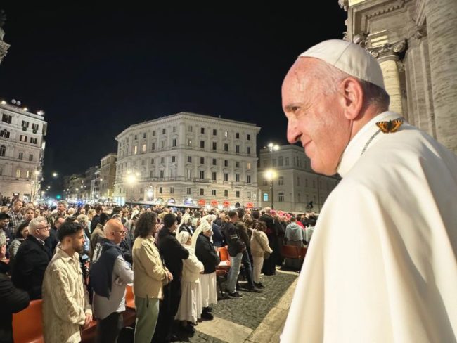 El Vaticano se prepara para despedir al papa