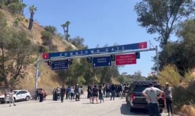 DODGERS ESTACIONAMIENTO