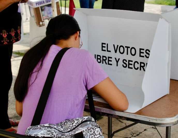 jóvenes - menos votan