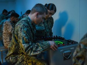 Trump pide usar base militar cerca de Chicago para redadas migratorias