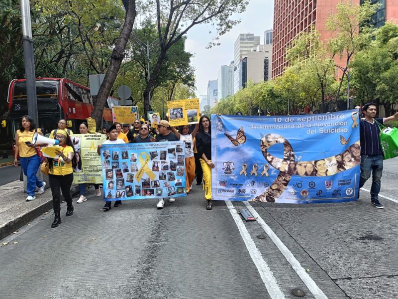 Marcha Amarilla llena las calles de esperanza en la lucha contra el suicidio