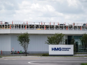La redada de ICE en una planta Hyundai en Georgia dejó 475 detenidos. Corea del Sur expresó pesar y Sheinbaum condenó la operación.