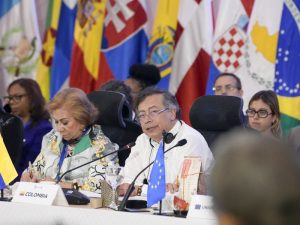 Cumbre CELAC-UE Gustavo Petro denuncia ejecuciones extrajudiciales en el Caribe