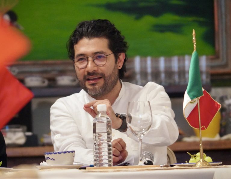 Jóvenes Embajadores en el Mundial: “Es una forma de involucrarlos en actividades culturales, artísticas y deportivas”, afirma Marath Bolaños