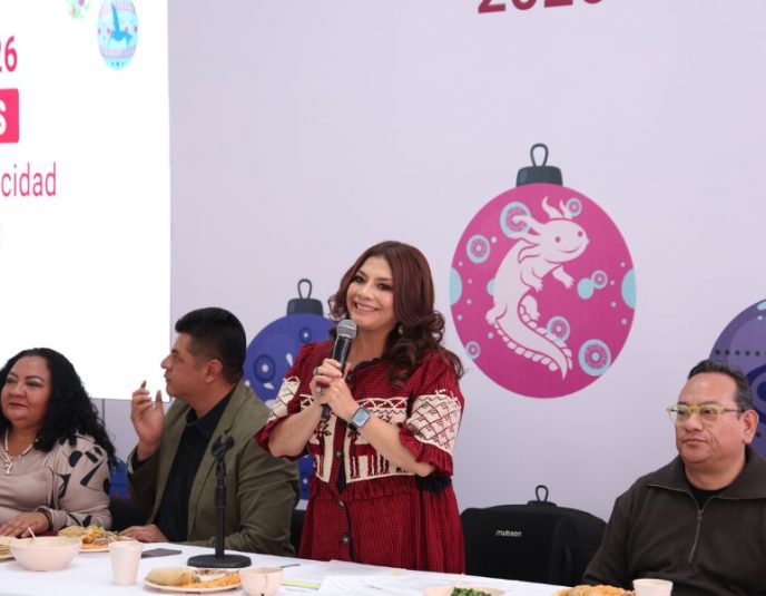 Brugada encabeza entrega de juguetes y cobijas y anuncia obras para drenaje y movilidad en la CDMX. Brugada encabeza entrega de juguetes y cobijas y anuncia obras para drenaje y movilidad en la CDMX.