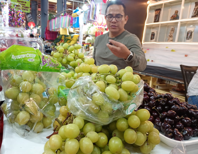 Cena de fin de año en México: extranjeros enfrentan alza de precios en uvas, pescados y mariscos