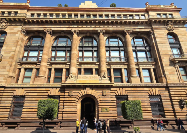 Gobierno publica decretos fiscales y laborales de fin de año; Banxico reporta crecimiento financiero Gobierno publica decretos fiscales y laborales de fin de año; Banxico reporta crecimiento financiero