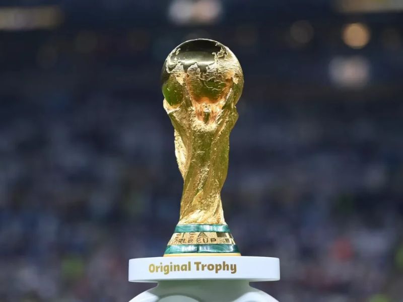 TROFEO FIFA (2)