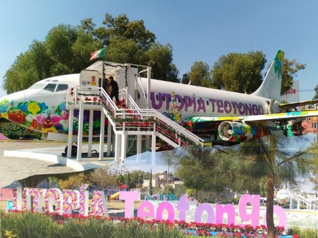 Avión Biblioteca Utopía Teotongo Avión Biblioteca Utopía Teotongo