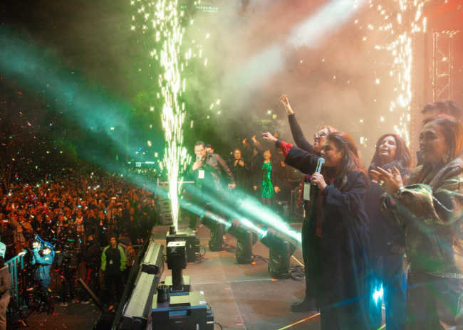 Clara Brugada recibe el 2026 en el Ángel de la Independencia con la mayor fiesta electrónica de la CDMX