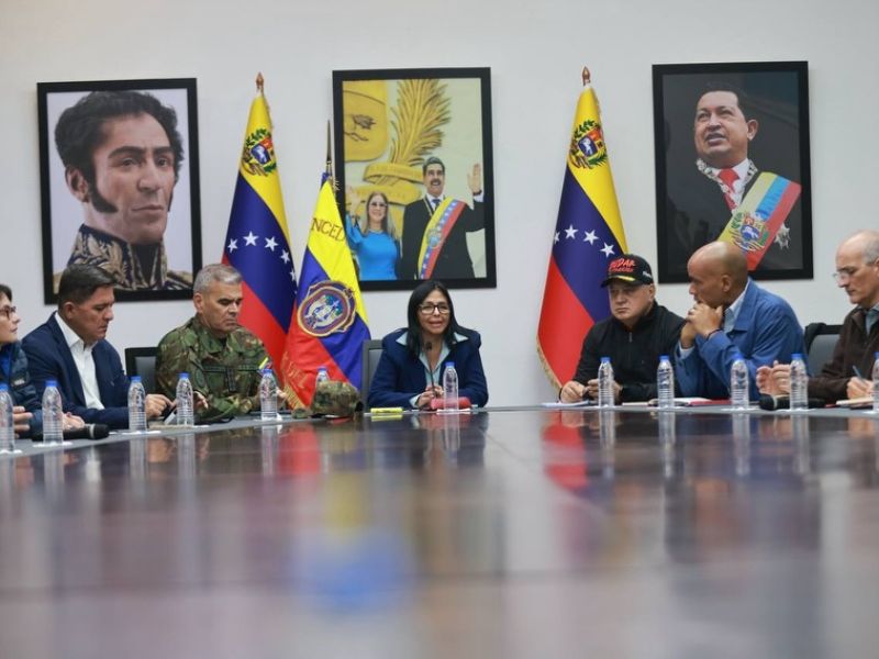 Delcy Rodríguez asegura que “Venezuela no se rinde” y no la gobierna ningún agente externo