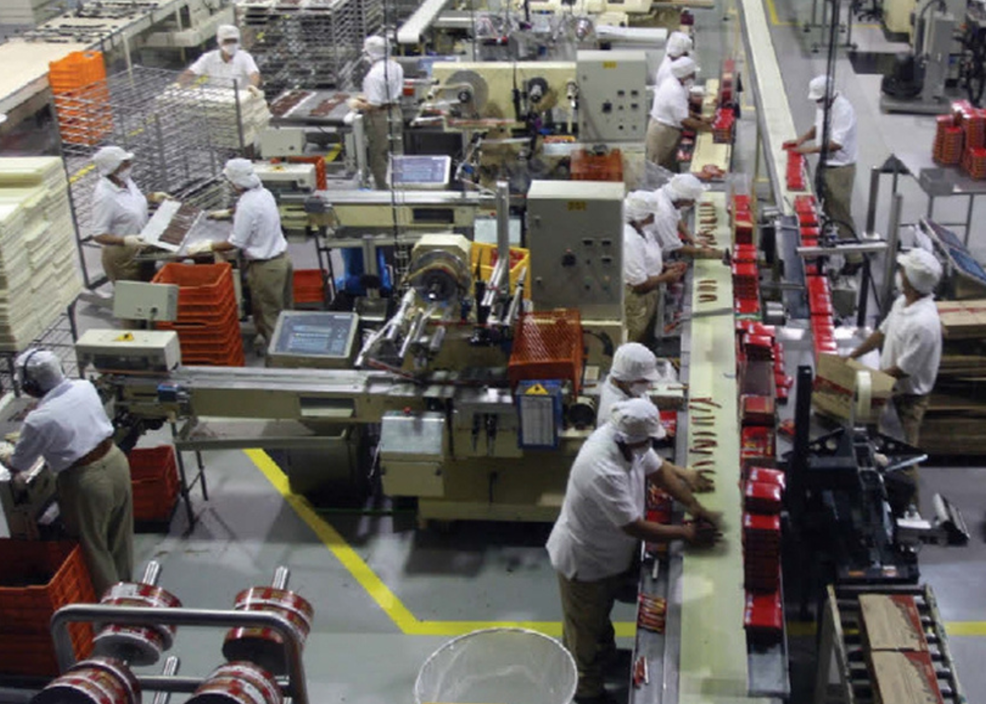 Economía mexicana cierra 2025 con superávit comercial impulsado por exportaciones no petroleras: Inegi