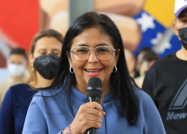 Delcy Rodríguez asume como presidenta encargada de Venezuela tras detención de Nicolás Maduro
