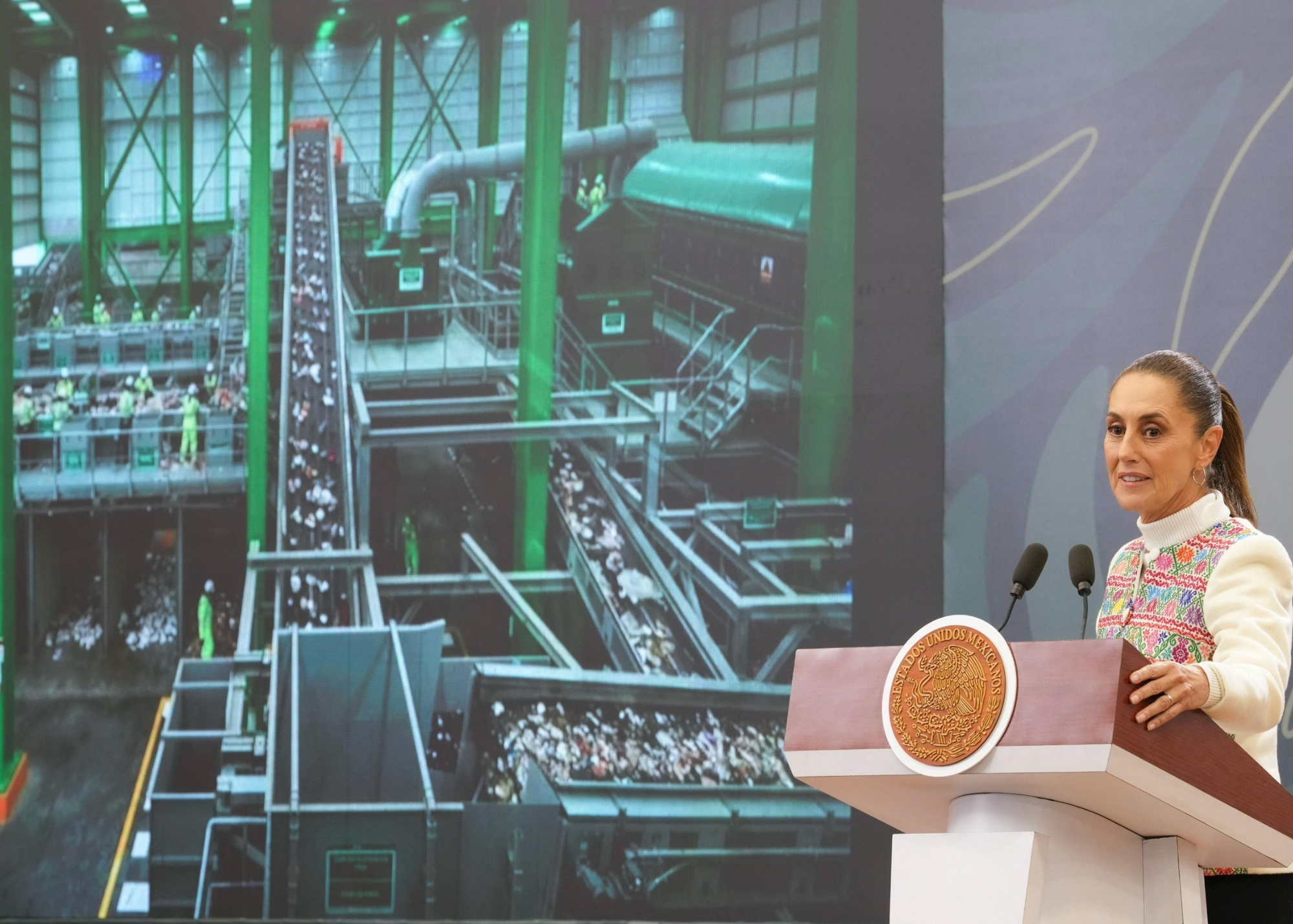 Sheinbaum anuncia inversión histórica y reconstrucción integral en Puebla tras lluvias atípicas