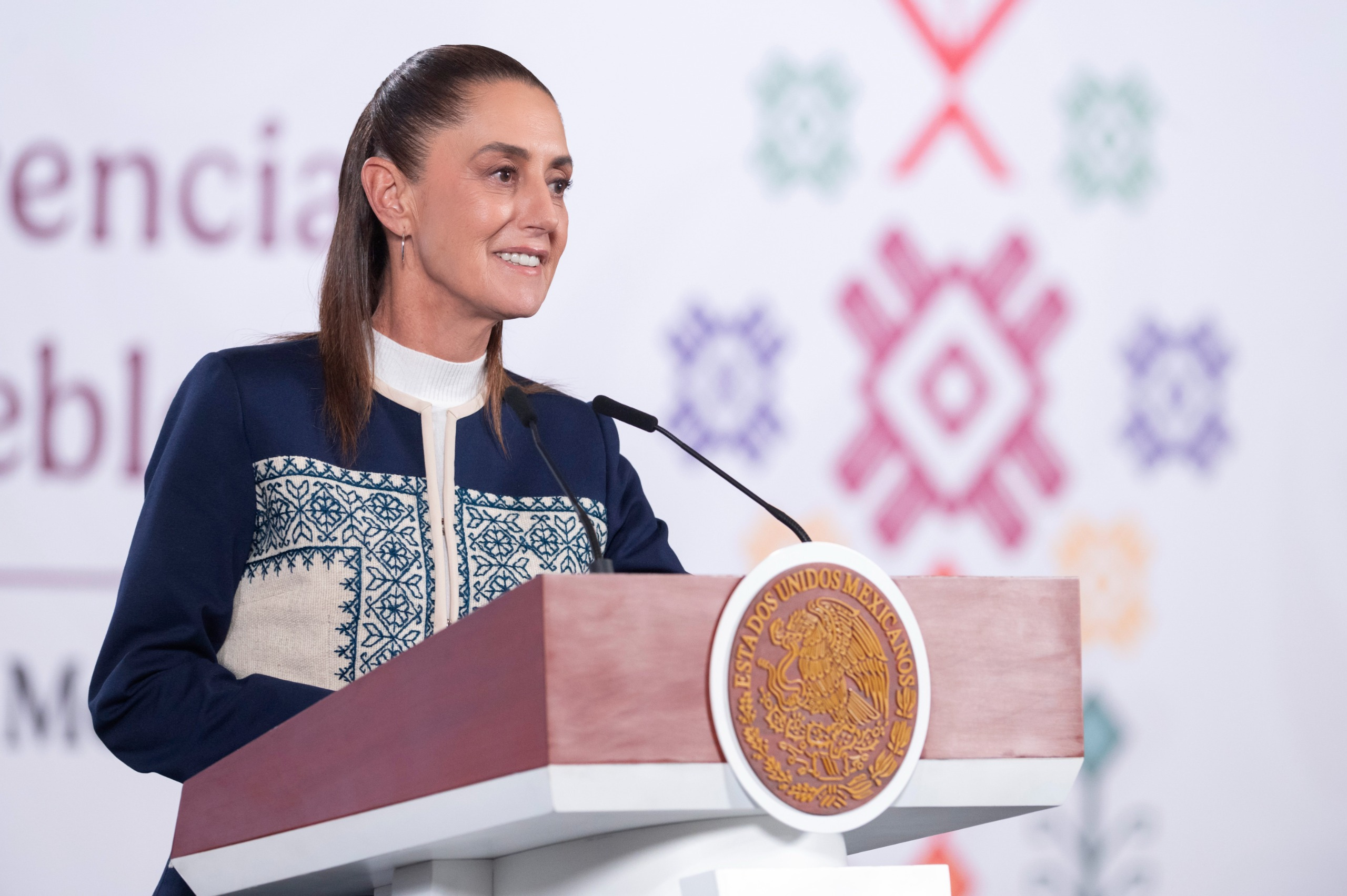 sheinbaum-no-habra-nuevos-impuestos-2026-sat-conferencia Sheinbaum afirma que no habrá nuevos impuestos en 2026 y anuncia metas de recaudación