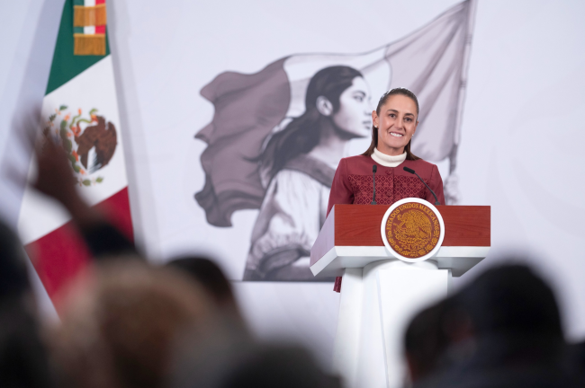 Sheinbaum destaca reducción del tráfico de fentanilo y descarta intervención militar de EU tras llamada con Trump