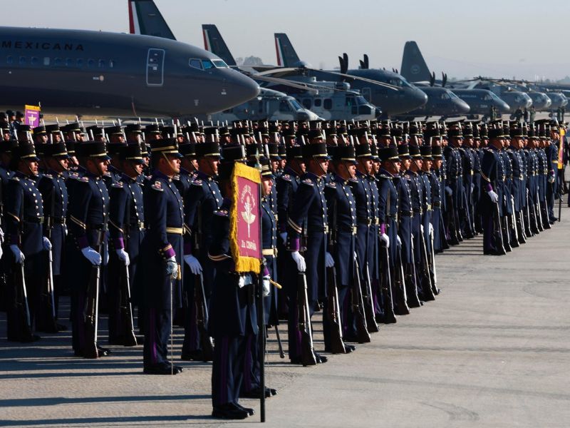 ceremonia conmemorativa por el 111 Aniversario de la Fuerza Aérea Mexicana