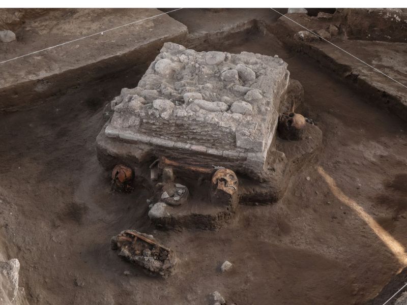 El momoztli, localizado fuera del núcleo monumental de Tula,