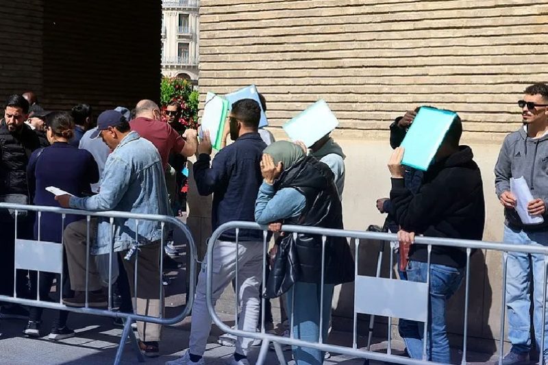 regularización migratoria España