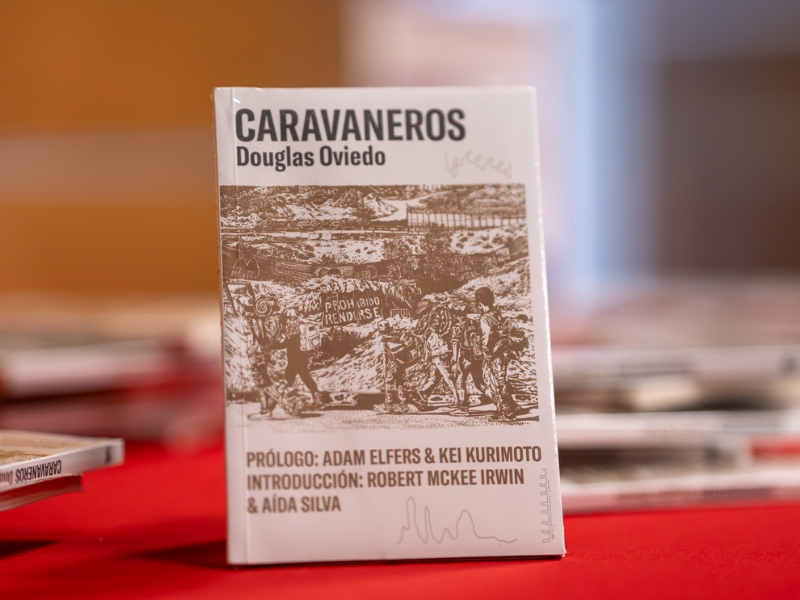Douglas Oviedo Libro Caravaneros