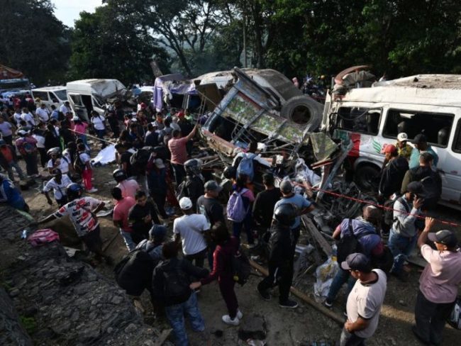 Ataques con explosivos en Cauca, Colombia, dejan 19 muertos; Petro responsabiliza a disidencias de las FARC en medio de ola de violencia.