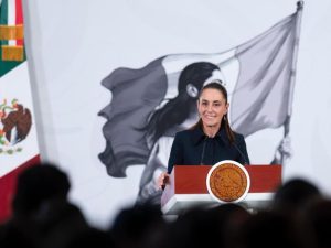 Sheinbaum descarta regreso de la derecha, destaca estabilidad económica y crecimiento del AIFA
