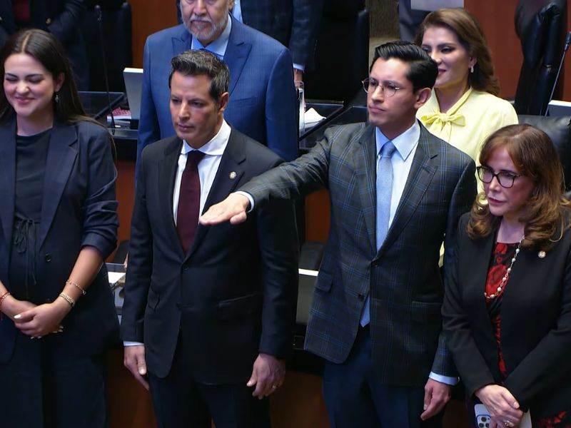 El Senado ratificó a Roberto Velasco como canciller con 81 votos a favor; posteriormente, tomó protesta en el pleno.